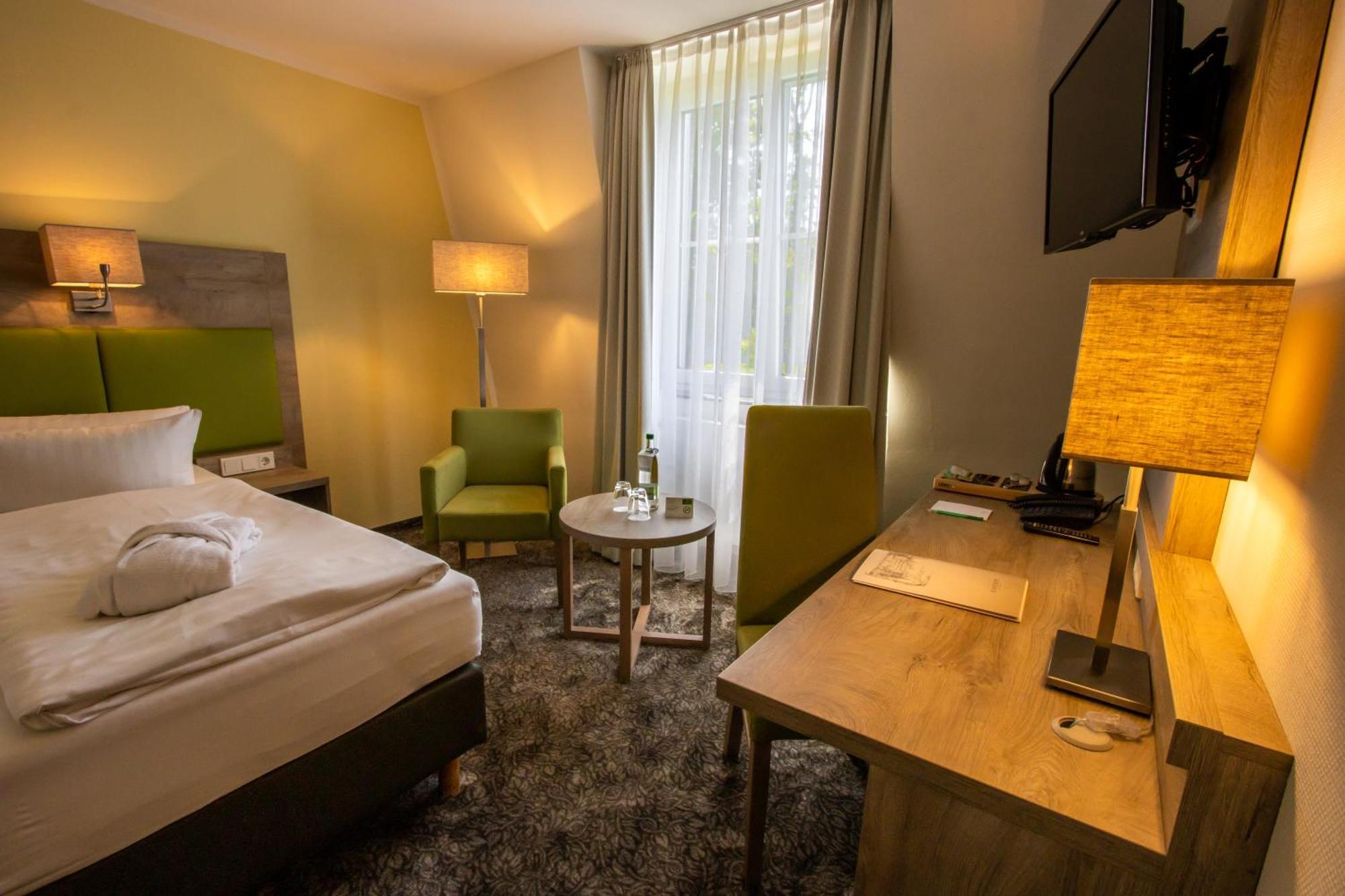 Berg & Spa Hotel Gabelbach イルメナウ エクステリア 写真
